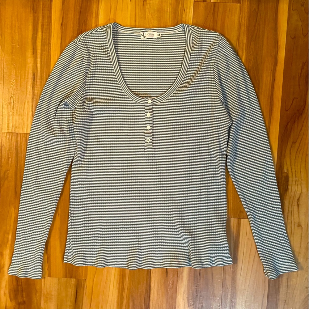 Carve Designs Scoop Neck Henley Long Sleeve Top XL
